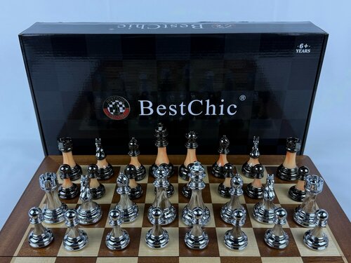 Изображение товара Высококачественные акриловые + металлические тяжелые шахматные фигуры с деревянной доской