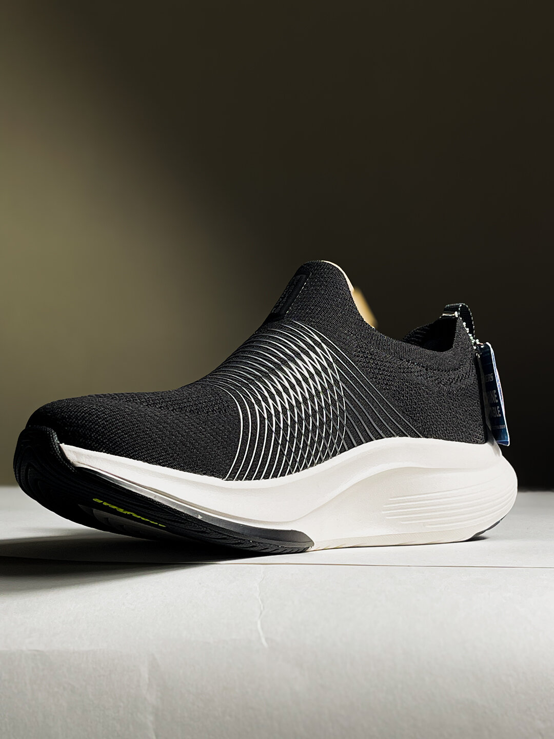 Кроссовки SKECHERS, полнота B, размер 38,5 EU, black white — фото 1