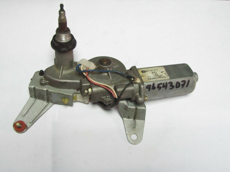 Мотор стеклоочистителя задний 96543071, 96423823 Chevrolet Aveo Т200 и 255 Хэтчбек