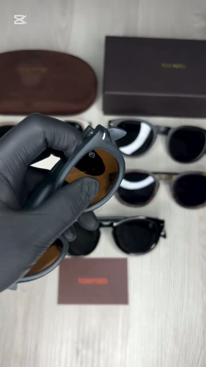 Солнцезащитные очки David Beckham, зеленый, синий, черный, бежевый — фото 1