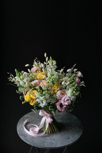 Изображение товара Летний полевой букет от студии цветов klumba.moscow, аквабокс