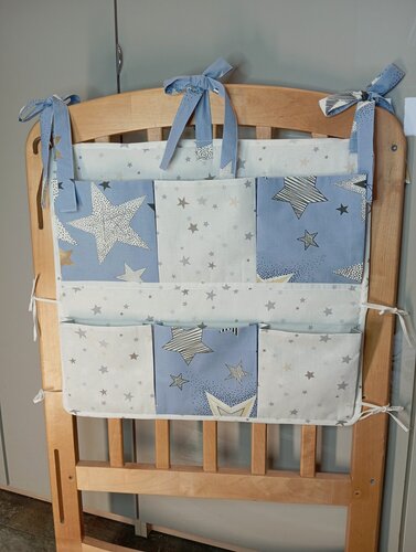 Изображение товара Карман-органайзер на детскую кроватку "Большие звезды на голубом" 6 карманов 57 см х 54 см