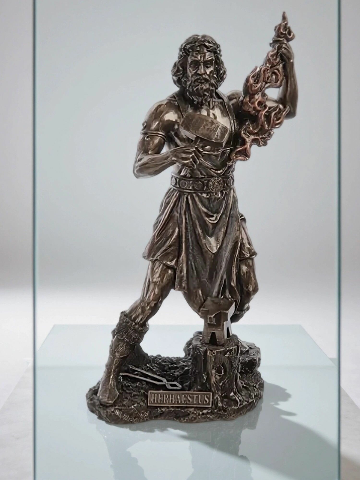 Статуэтка Гефест бог огня, размер 15*14*32 см, материал полистоун