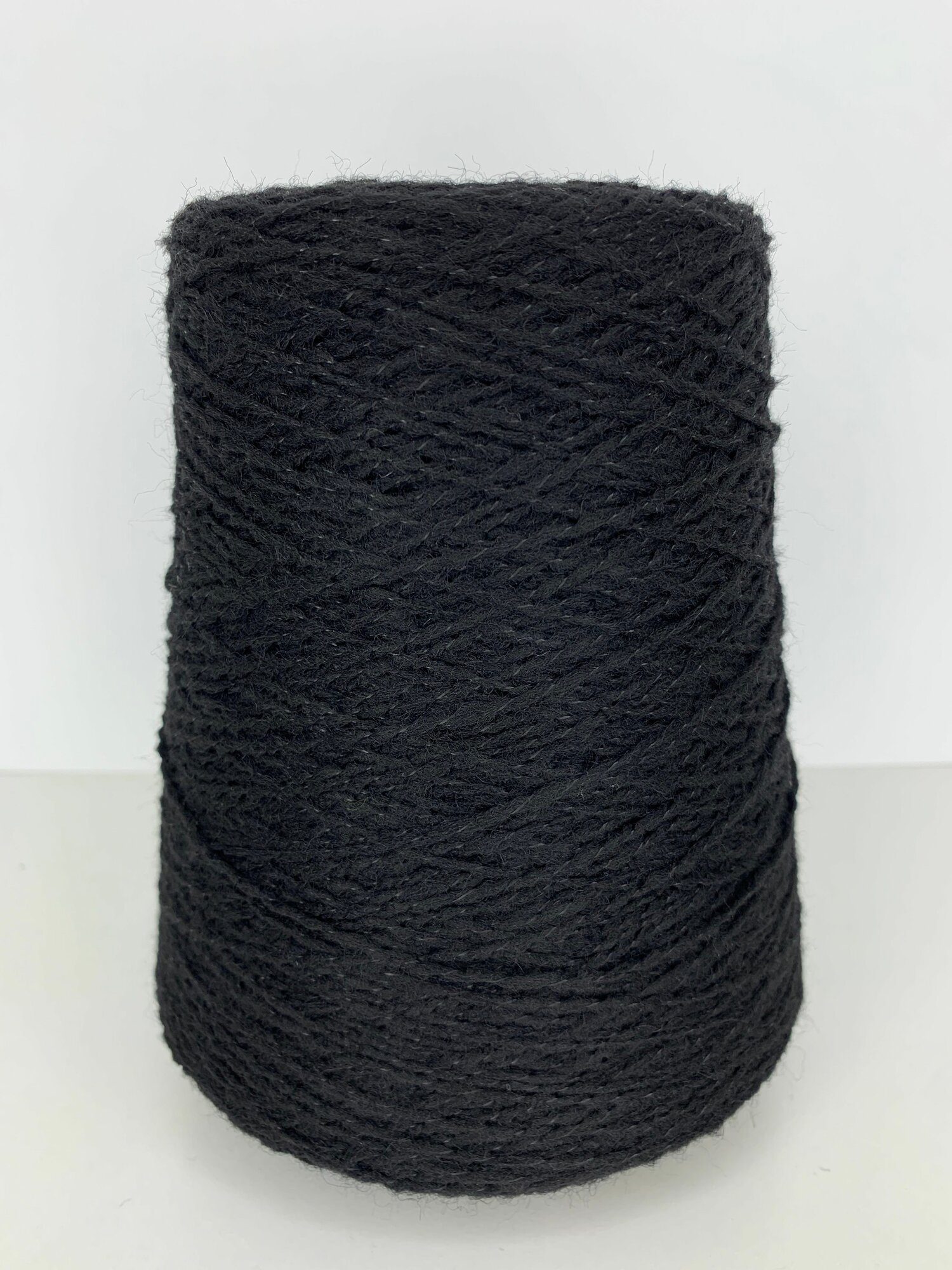 STOCK Italy; DOMINO Меринос, п/а 350м/100гр col. Черный; вес 250гр; italyyarn