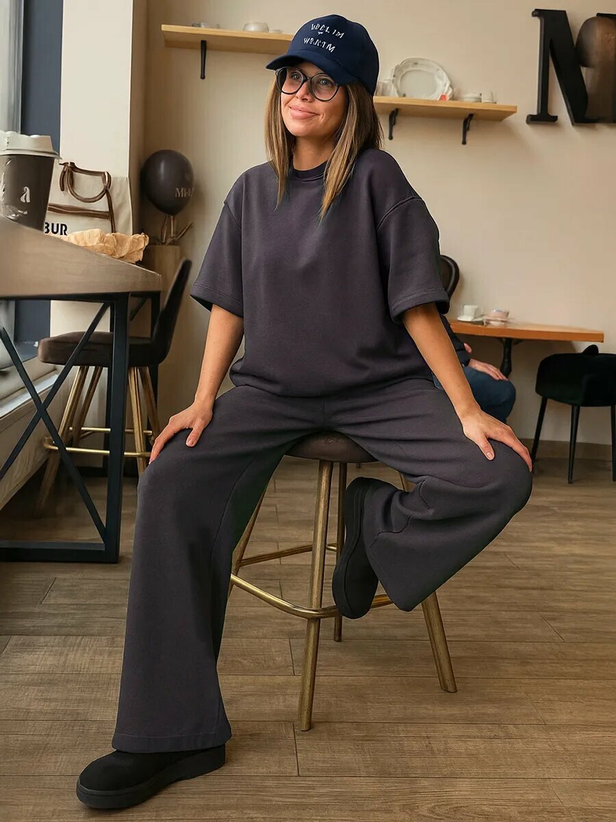 Костюм спортивный для женщин