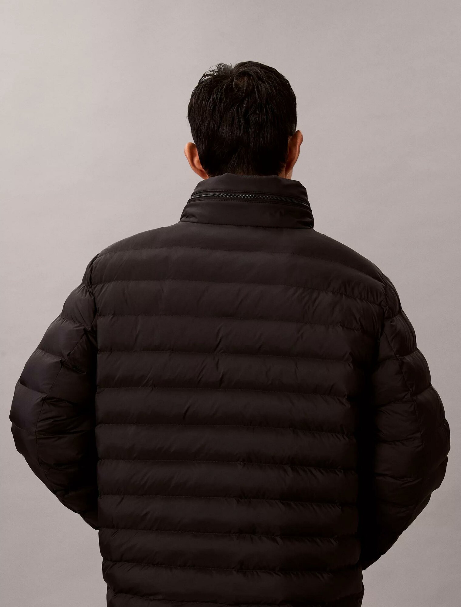 Куртка Calvin Klein Jeans, размер M, черный — фото 1