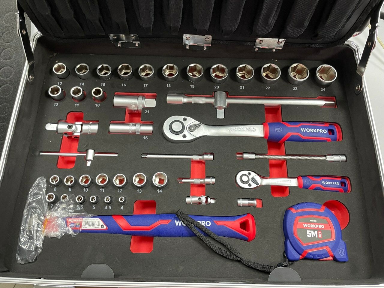 Набор инструментов в алюминиевом кейсе (145 пр.), WORKPRO WP209089 — фото 1