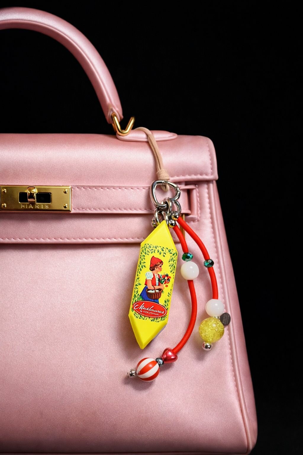 Украшение на сумку