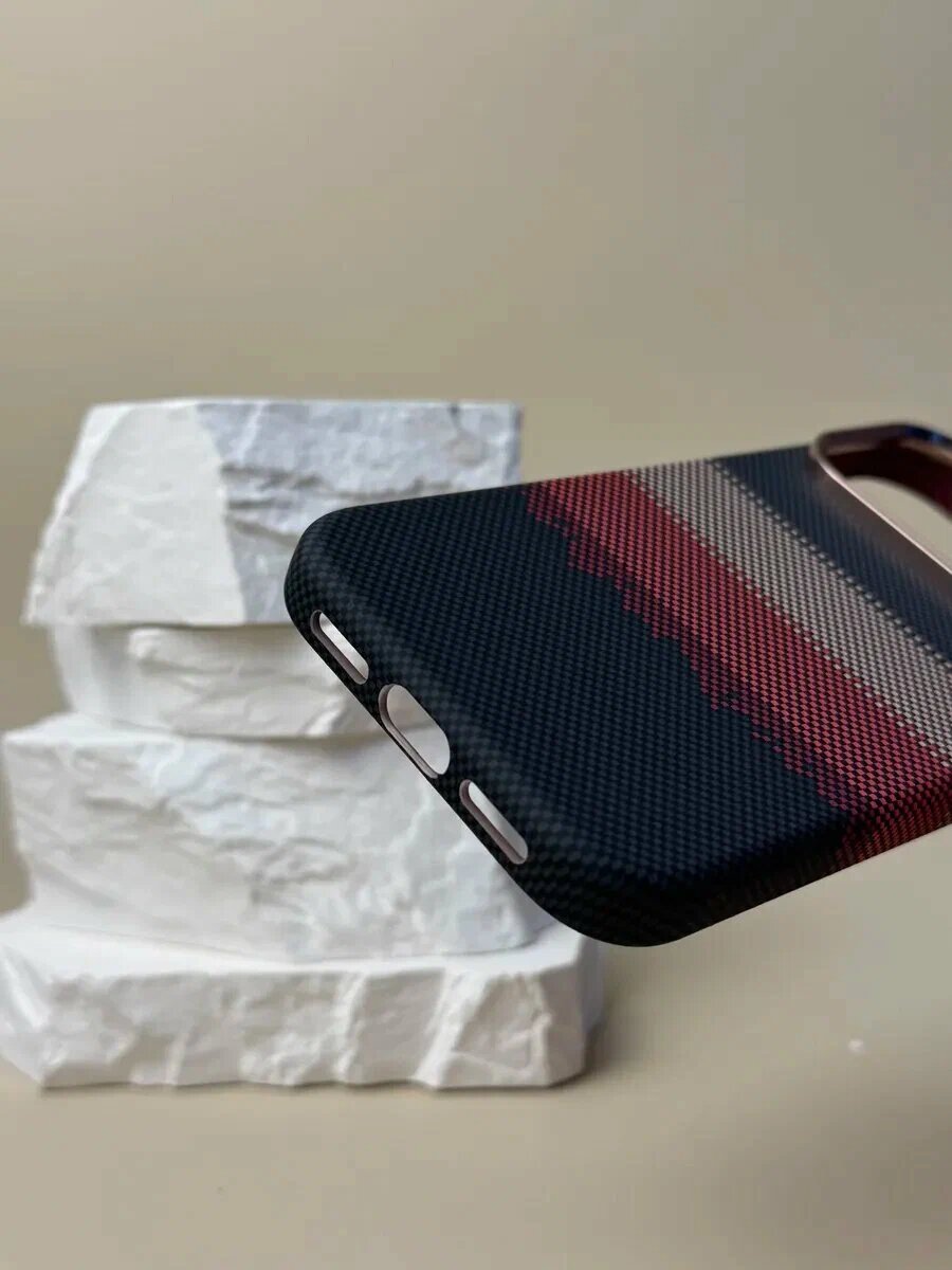 Карбоновый чехол для iPhone 17 Pro Max, ультратонкий, легкий и прочный — фото 1