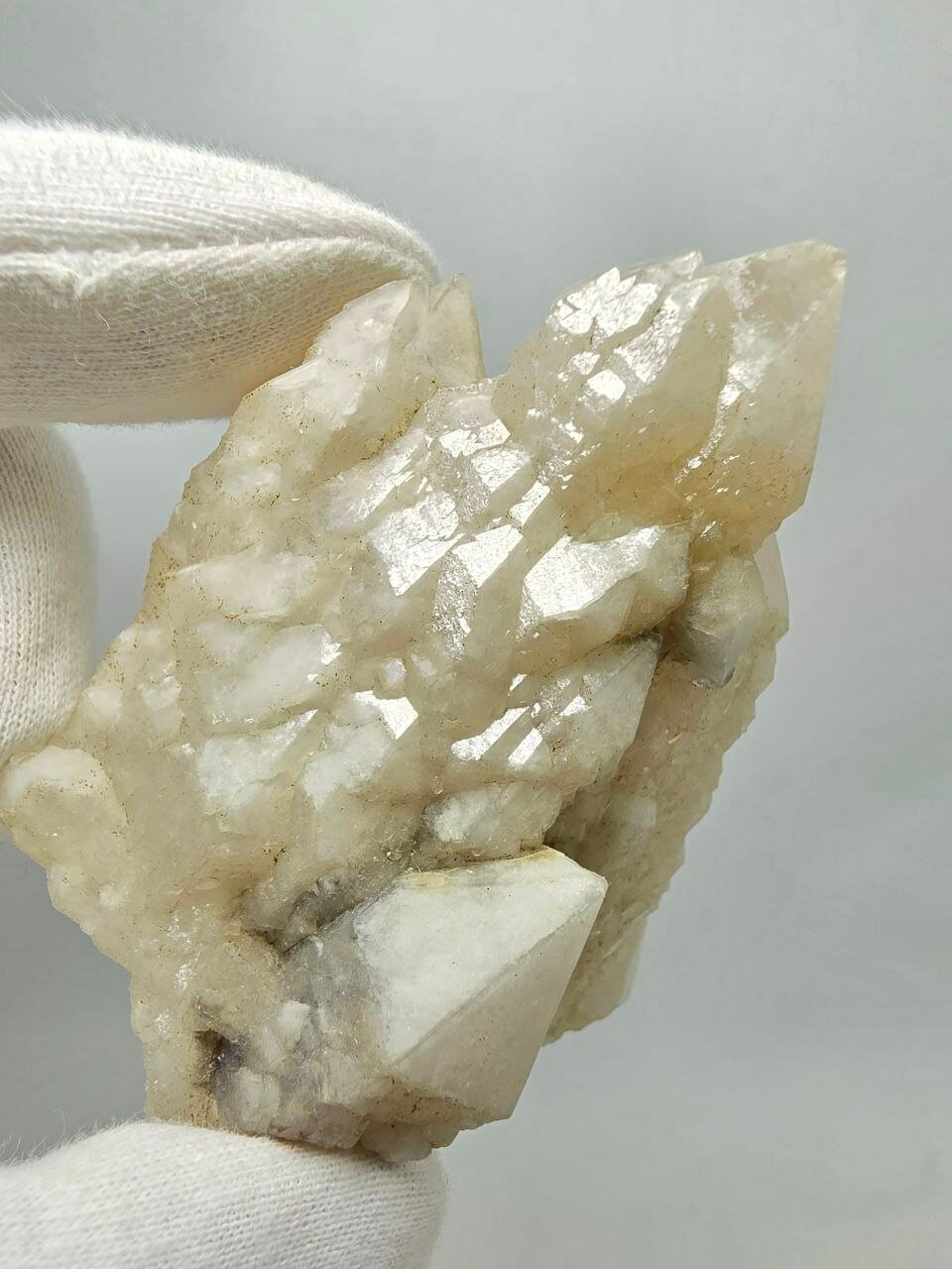 Друза кварца 74 мм, 171 г.