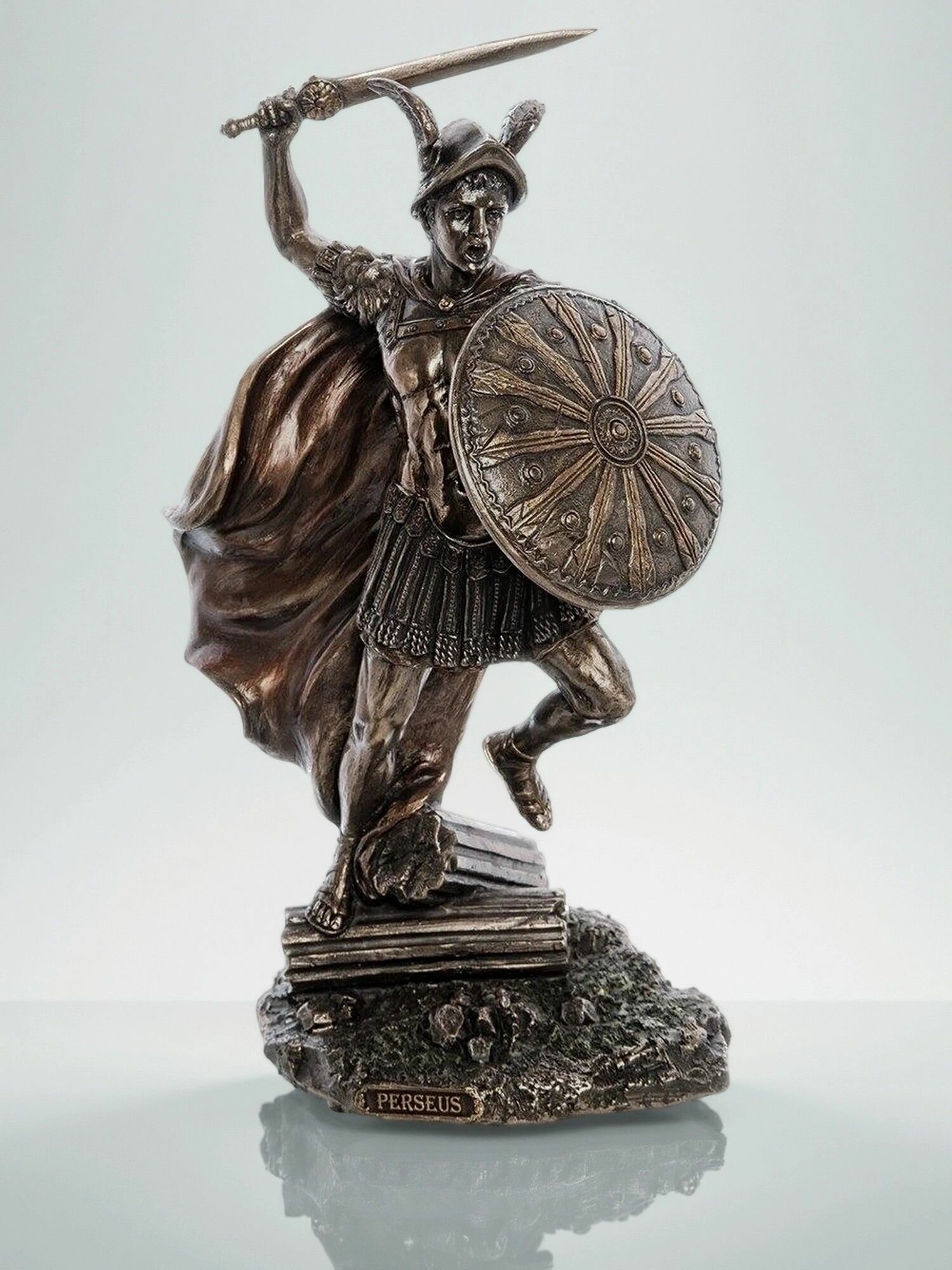 Статуэтка Персей, размер 26*14*12см, материал полистоун, цвет бронзовый