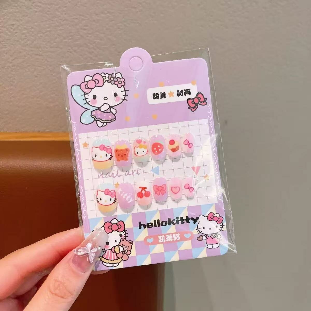 Накладные ногти детские Kuromi с липким слоем/с дизайном 3D Hello Kitty 2 товара