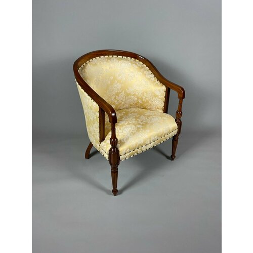 фото Кресло louis от domkorleone, красное дерево (mahogany wood), текстиль yc, цвет орех naa (светло-коричневый) дом корлеоне