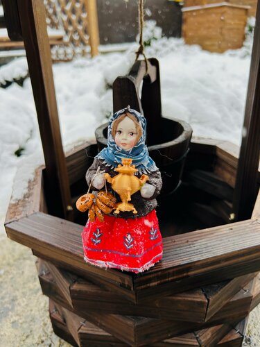 Изображение товара Ватная елочная игрушка - девушка с самоваром и баранками