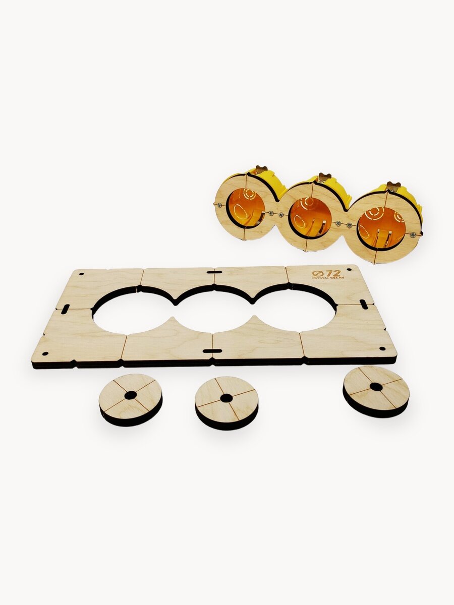 Шаблон для сверления и установки подрозетников на 3 отверстия, диаметром 72 мм, толщина 8 мм, Межцентровое расстояние 71мм.