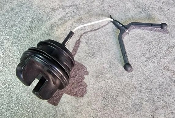 Пробка бензобака Husqvarna 136 137 242 254 257 262 340 345 350 365 394