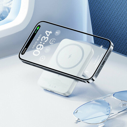 Внешний магнитный беспроводной аккумулятор Benks Magnetic Mini With Kickstand с подставкой 6000 mAh Белый 4890₽