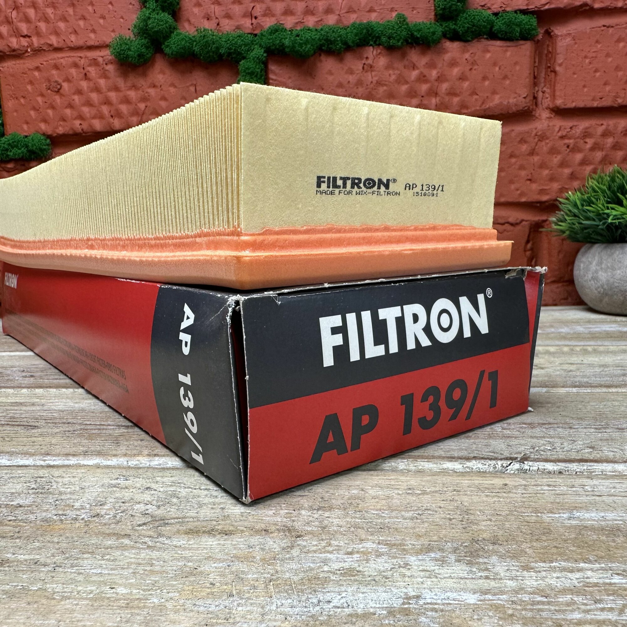 Воздушный фильтр Filtron - фото №3
