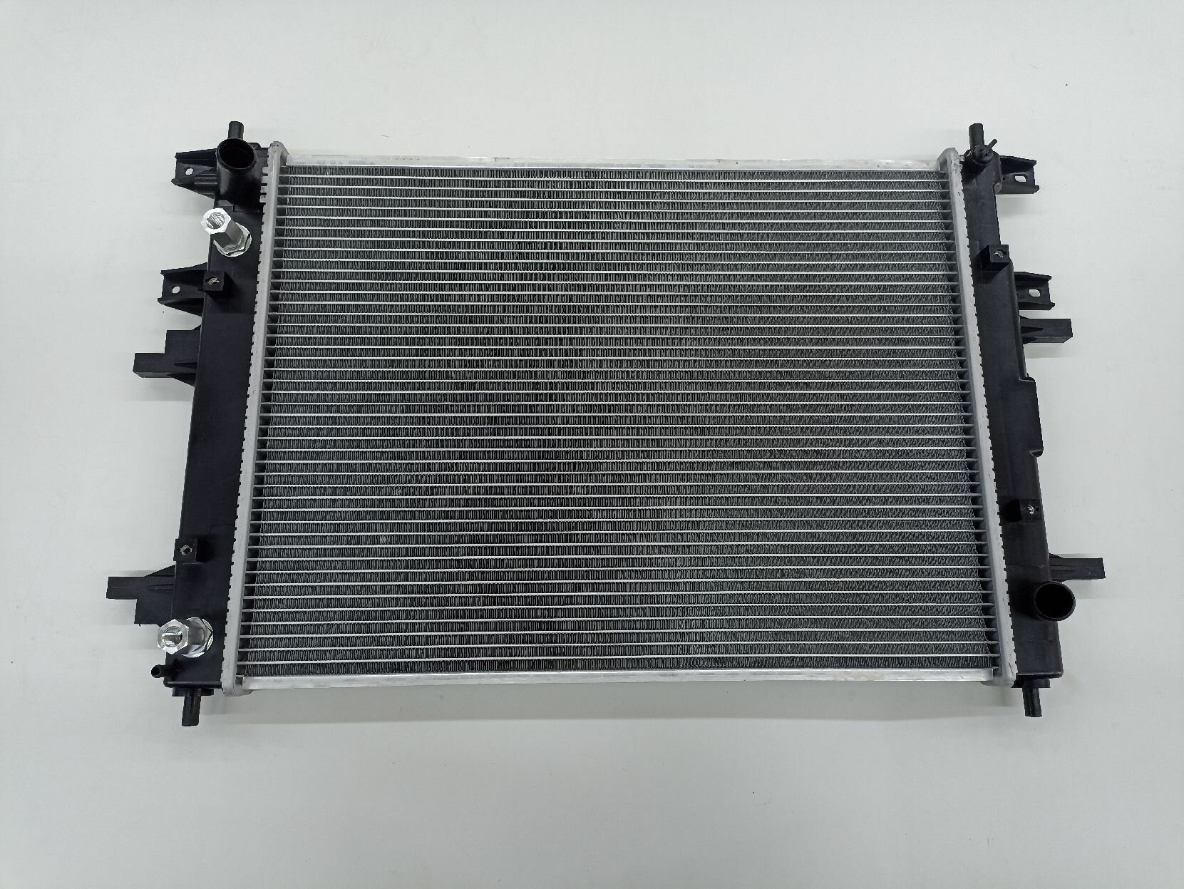 Радиатор охлаждения Chery Tiggo 4 Pro [1.5 16V CVT внедорожник Turbo] 302000696AA