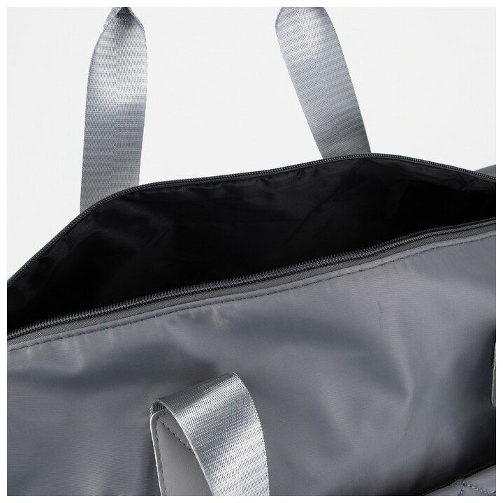 Сумка дорожная на молнии, наружный карман, длинный ремень, держатель для чемодана, цвет серый - фотография № 6