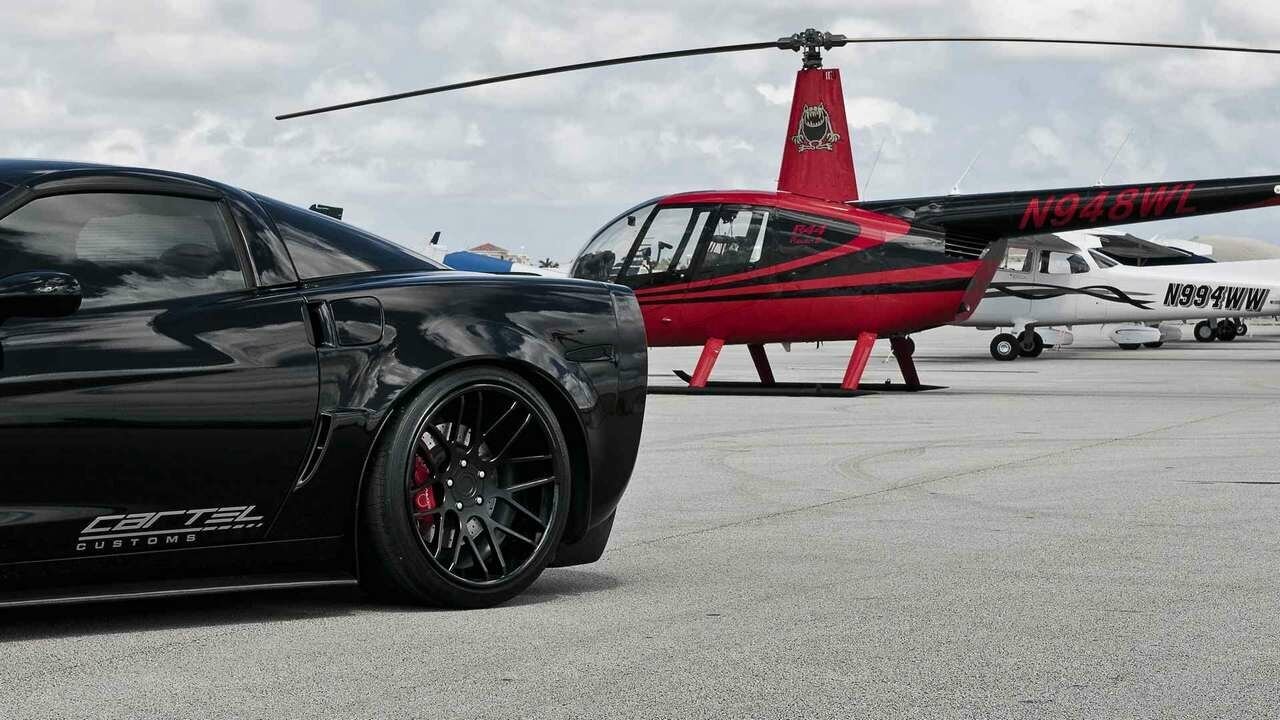 Картина на холсте 110x60 LinxOne "Авто, машины, мото, транспорт" интерьерная для дома / на стену / на кухню / с подрамником