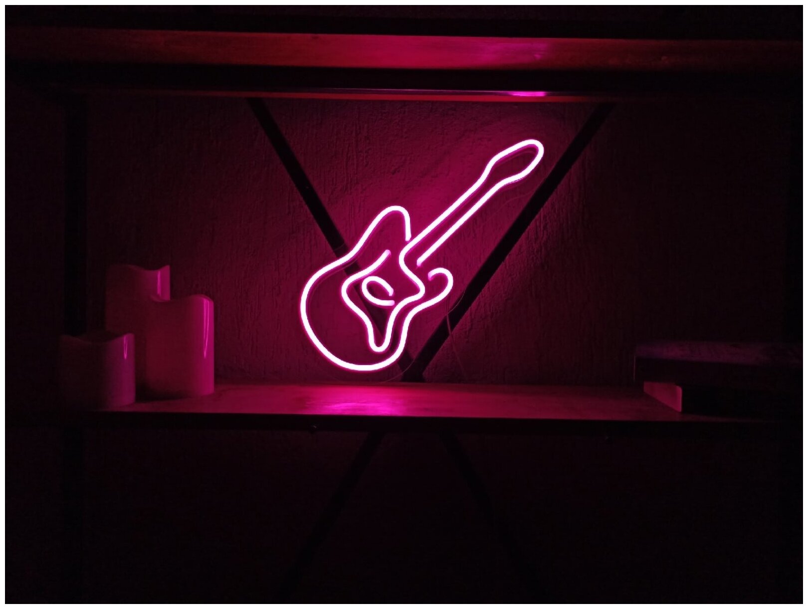 Неоновый светильник Гитара, 45х19 см - фотография № 1