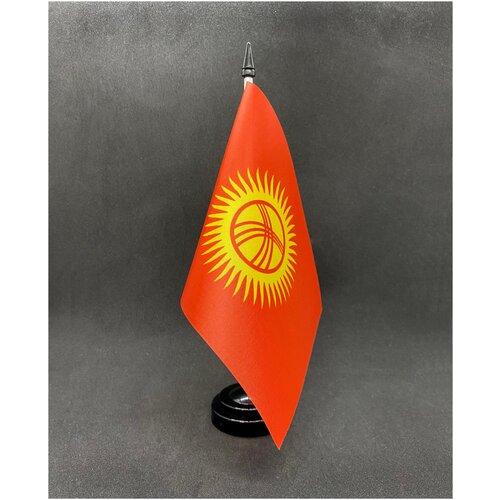 Настольный флаг. Флаг Кыргызстана