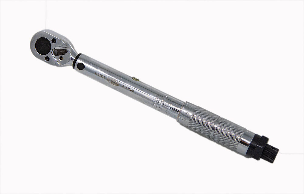 Динамометрический предельный ключ 3/8 5-25 Нм — фото 1