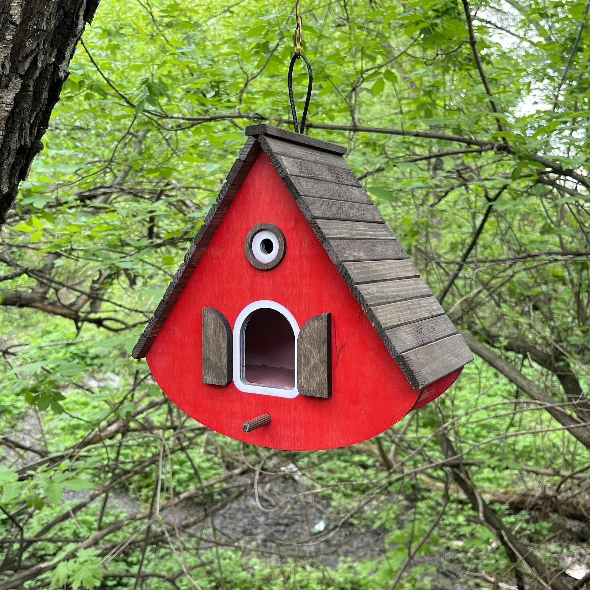 Деревянный скворечник для птиц PinePeak / Кормушка для птиц подвесная для дачи и сада, 250х260х150мм