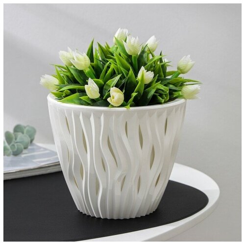 Кашпо для цветов со вставкой Вдохновение 225 л цвет белый 724₽