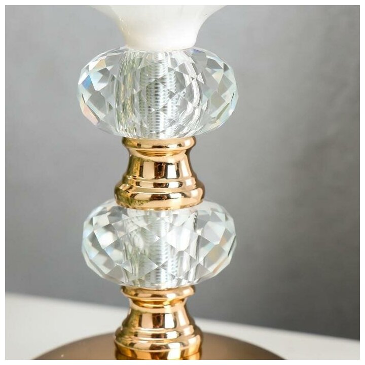 Подсвечник металл на 1 свечу "Хрусталики" белый с золотом 16х9,7х9,7 см