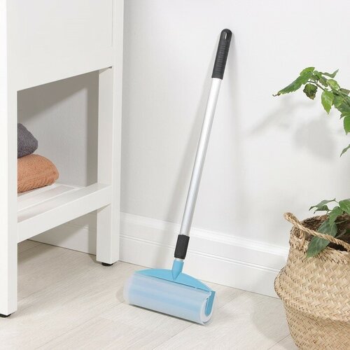 Силиконовый ролик для чистки мебели и уборки пола алюминиевый черенок 2095292 см 1311₽