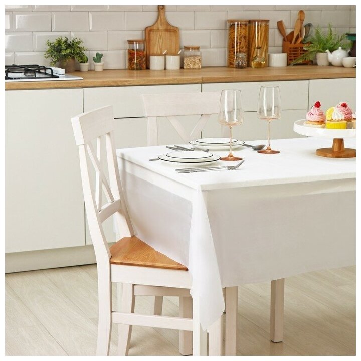 фото Скатерть Доляна «Праздничный стол», 137×183 см, цвет белый