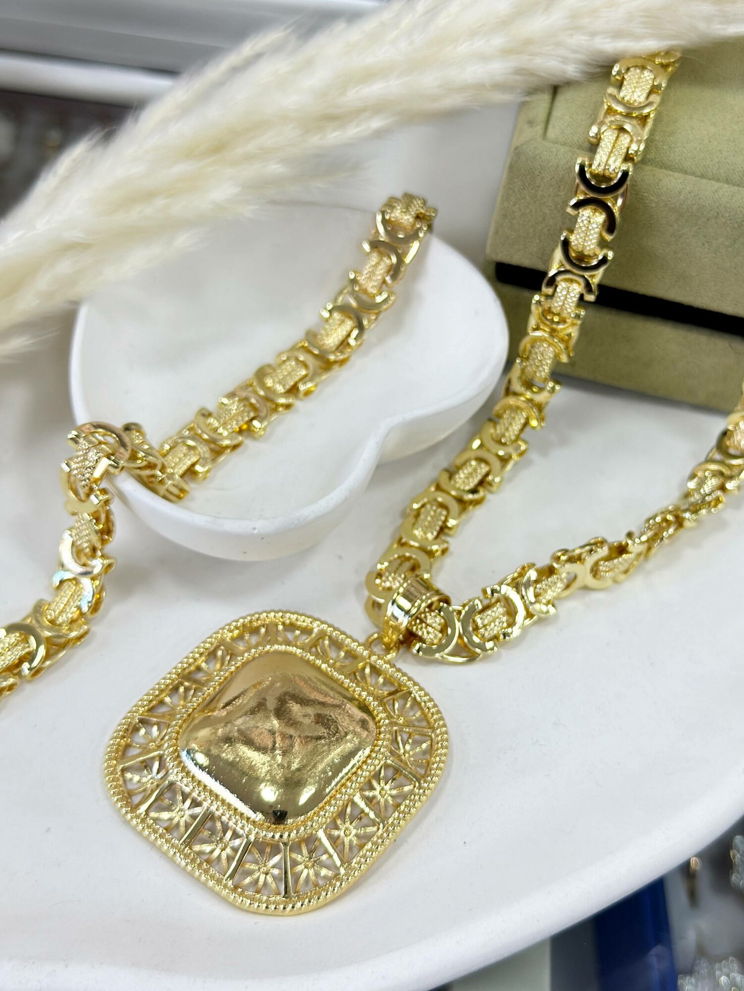 Бусы, комплект