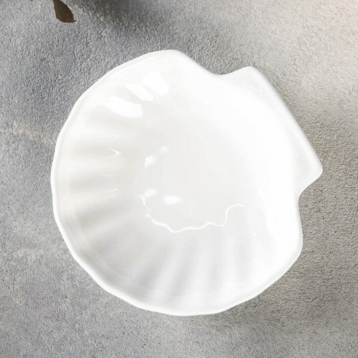 Блюдо-ракушка фарфоровое Wilmax Shelley d=13 см цвет белый