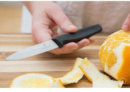Нож кухонный Victorinox Swiss Classic (6.7703) стальной для чистки овощей и фруктов лезв.100мм пряма - фото №12