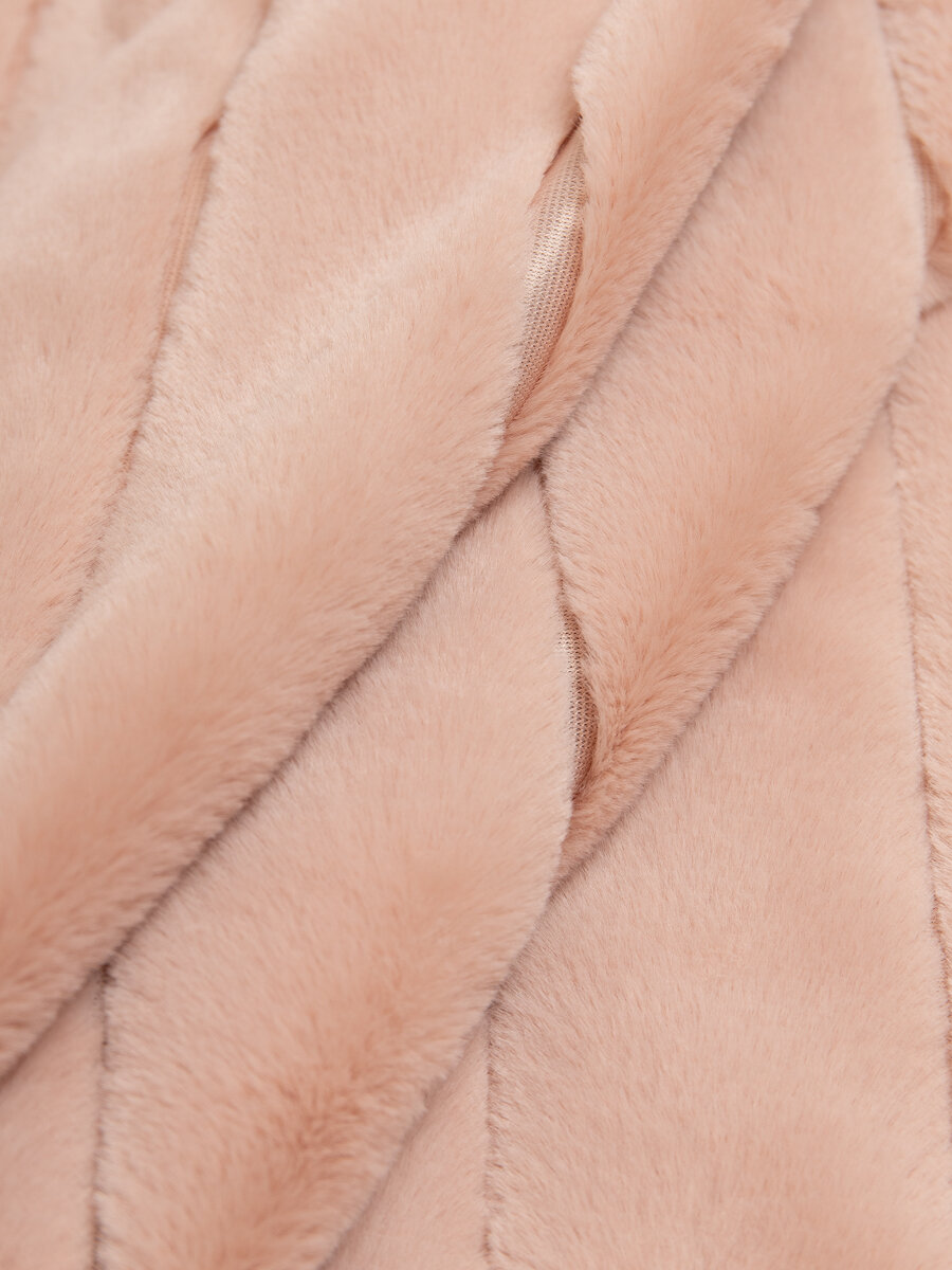 Плед TexRepublic Кролик 200х220 см, Евро, искусственный мех, покрывало на кровать, теплый, пушистый, однотонный, розовый - фотография № 6