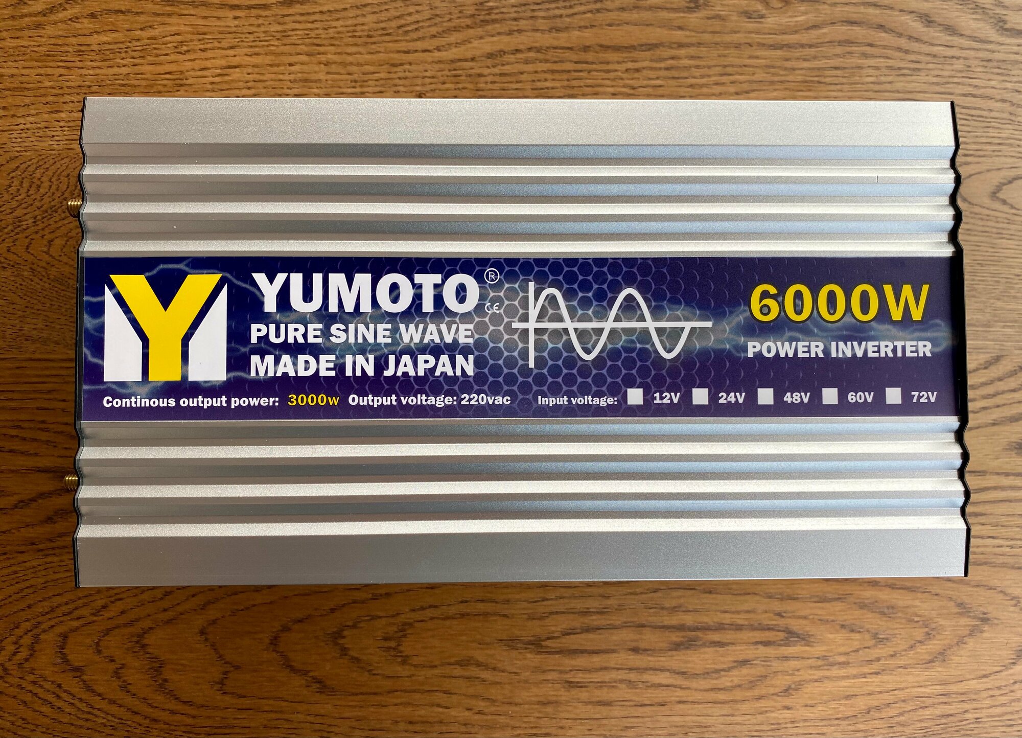 Инвертор YUMOTO 6/3 кВт чистый синус 12-220V преобразователь напряжения