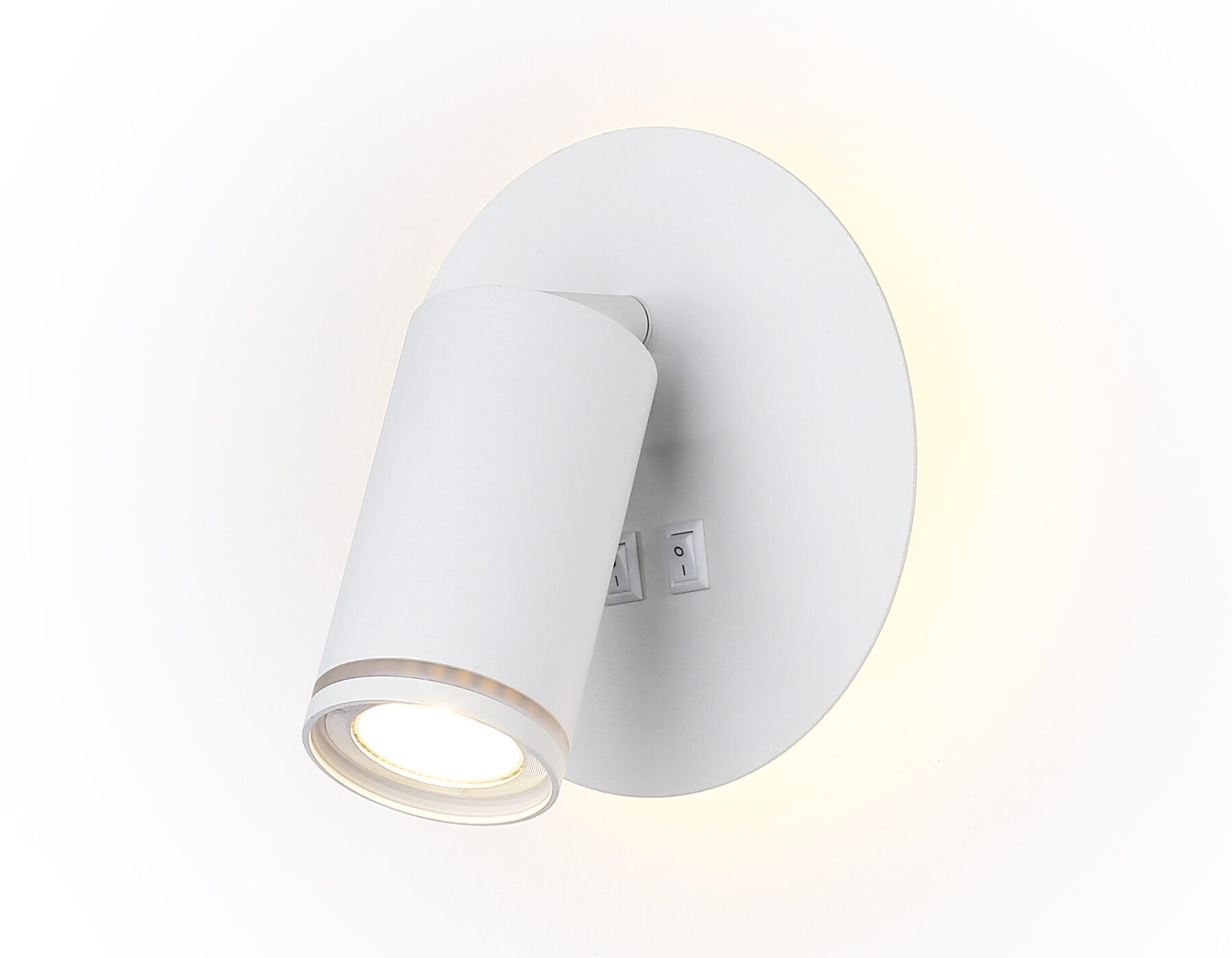 Настенный светодиодный светильник с выключателем FW2462 WH белый LED 4200K 7W D145*150