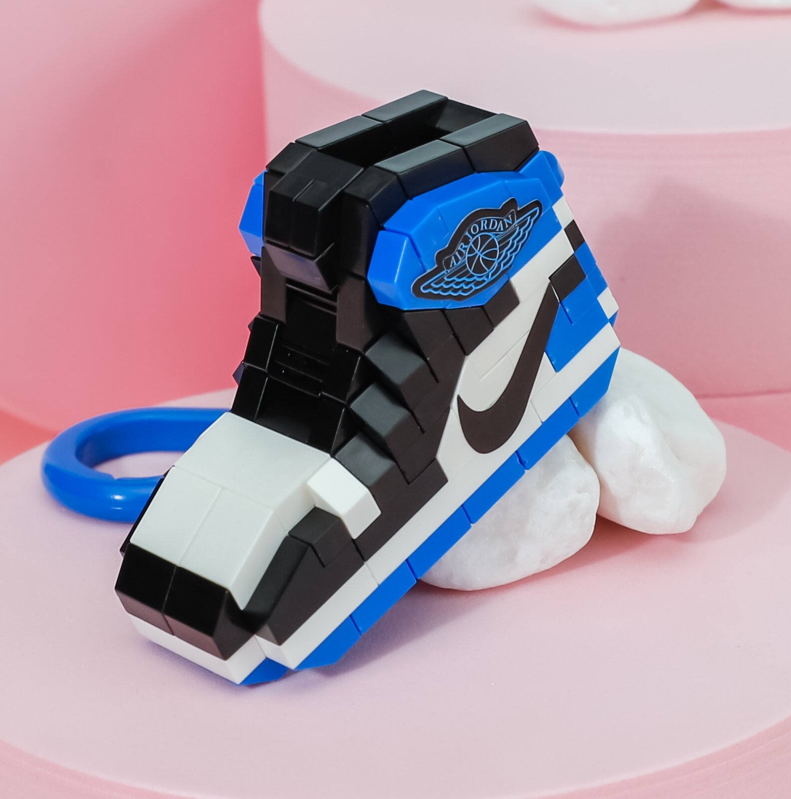 Конструктор 3D из миниблоков Balody Кроссовок Air Jordan 1 синий брелок 165 элементов - BA18085-3