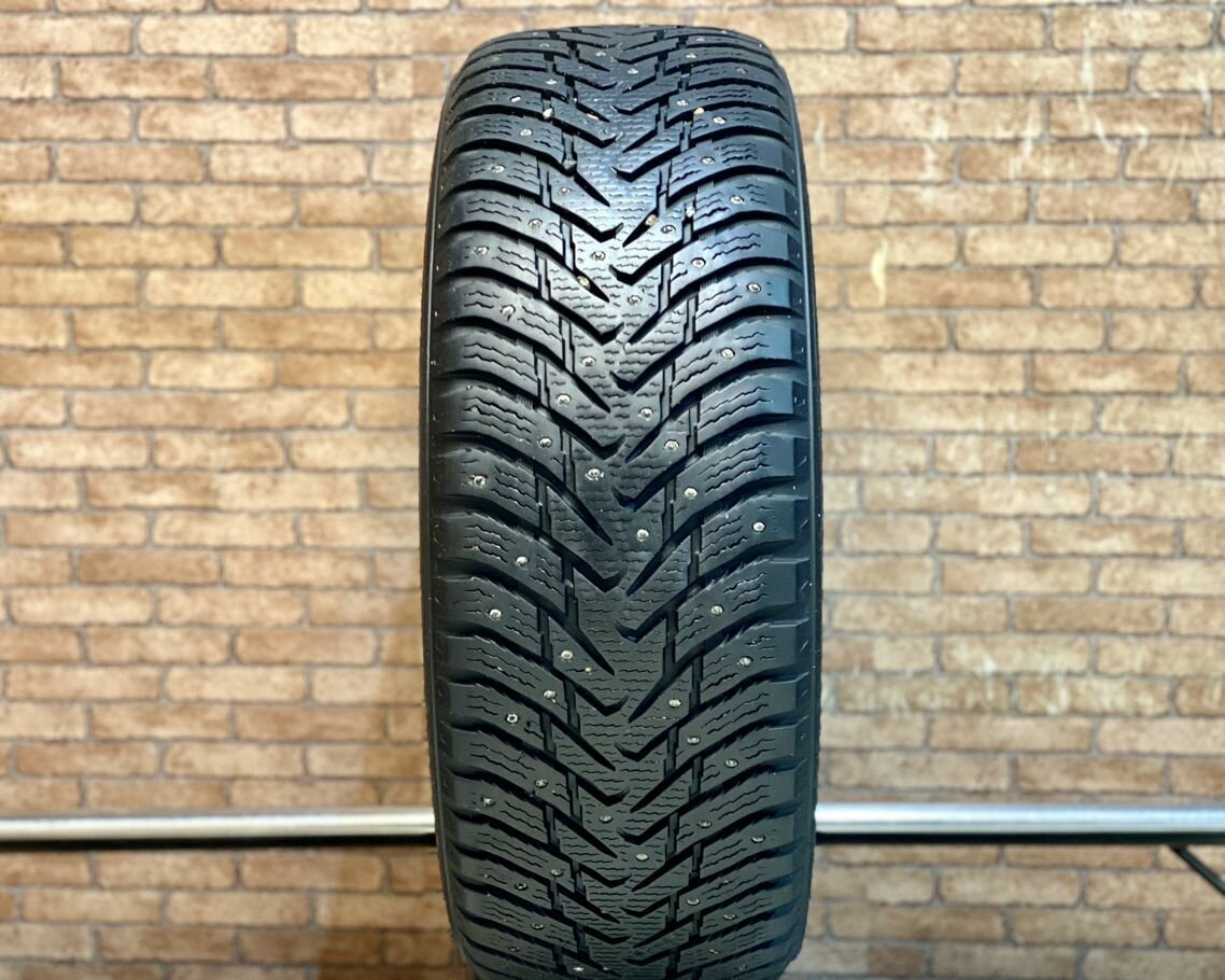 Nokian Tyres Hakkapeliitta 8 SUV 235/60 R17