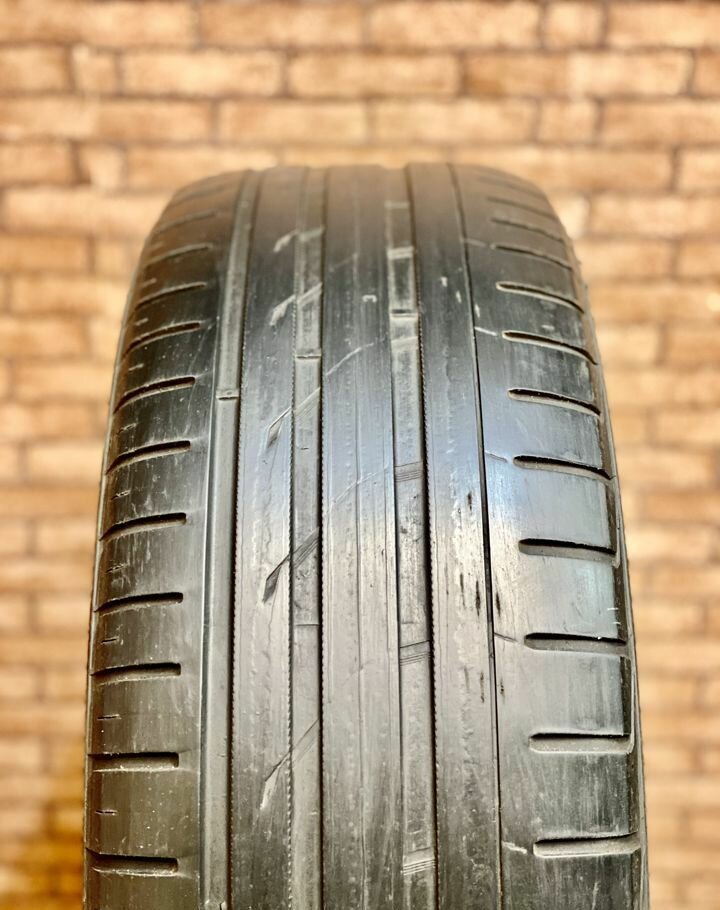 Nokian Hakka Black SUV 235/65 R17