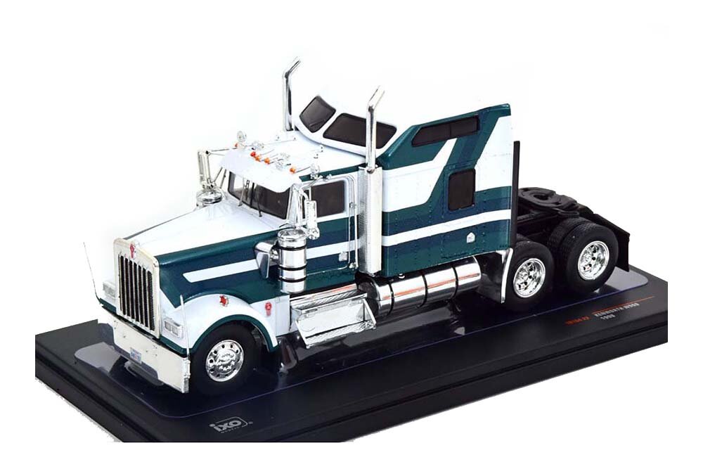 Kenworth W900 big sleeper 1990 white greenmetallic