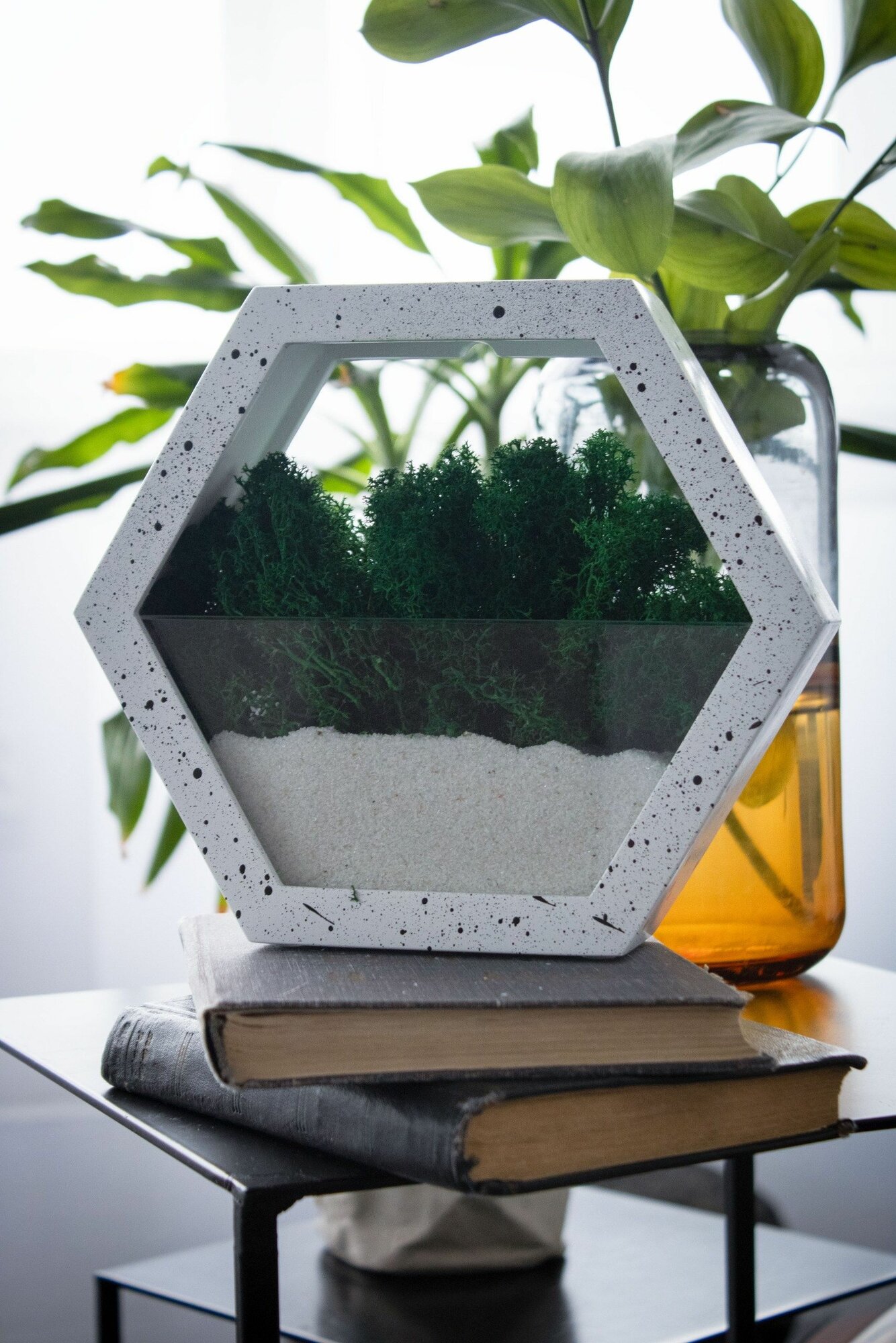 фото Настенное кашпо под цветы, кашпо без наполнения