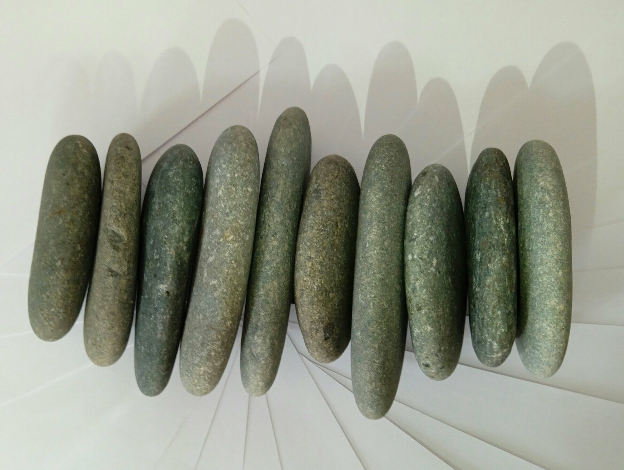 Галька плоская крупная, камень для росписи и поделок, 7 см, 10 шт