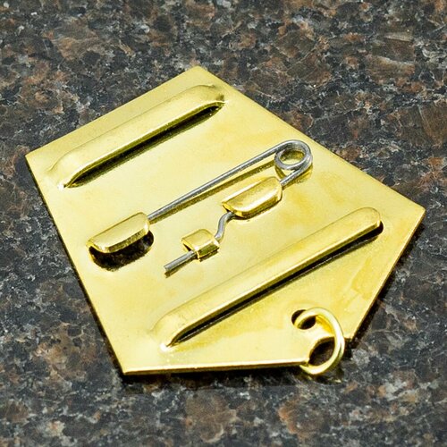 Колодка орденская 1 на булавке латунная 700₽