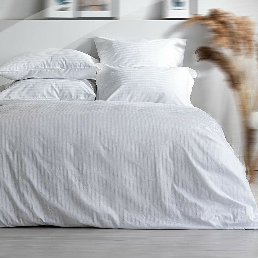 фото Постельное белье семейное Унисон, Страйп-Сатин, 4 нав. (50х70-2шт; 70х70-2шт), White, однотонное