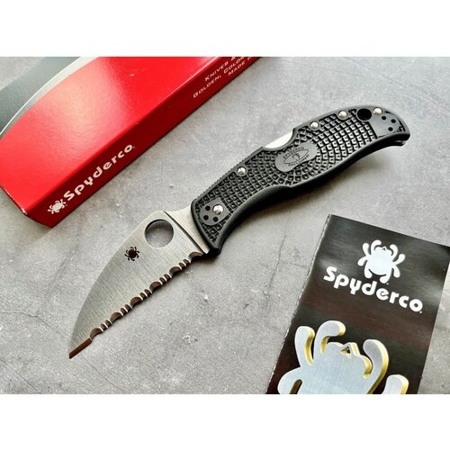 Нож складной Spyderco RockJumper, Serrated Blade нож складной spyderco sc29s cricket serrated blade