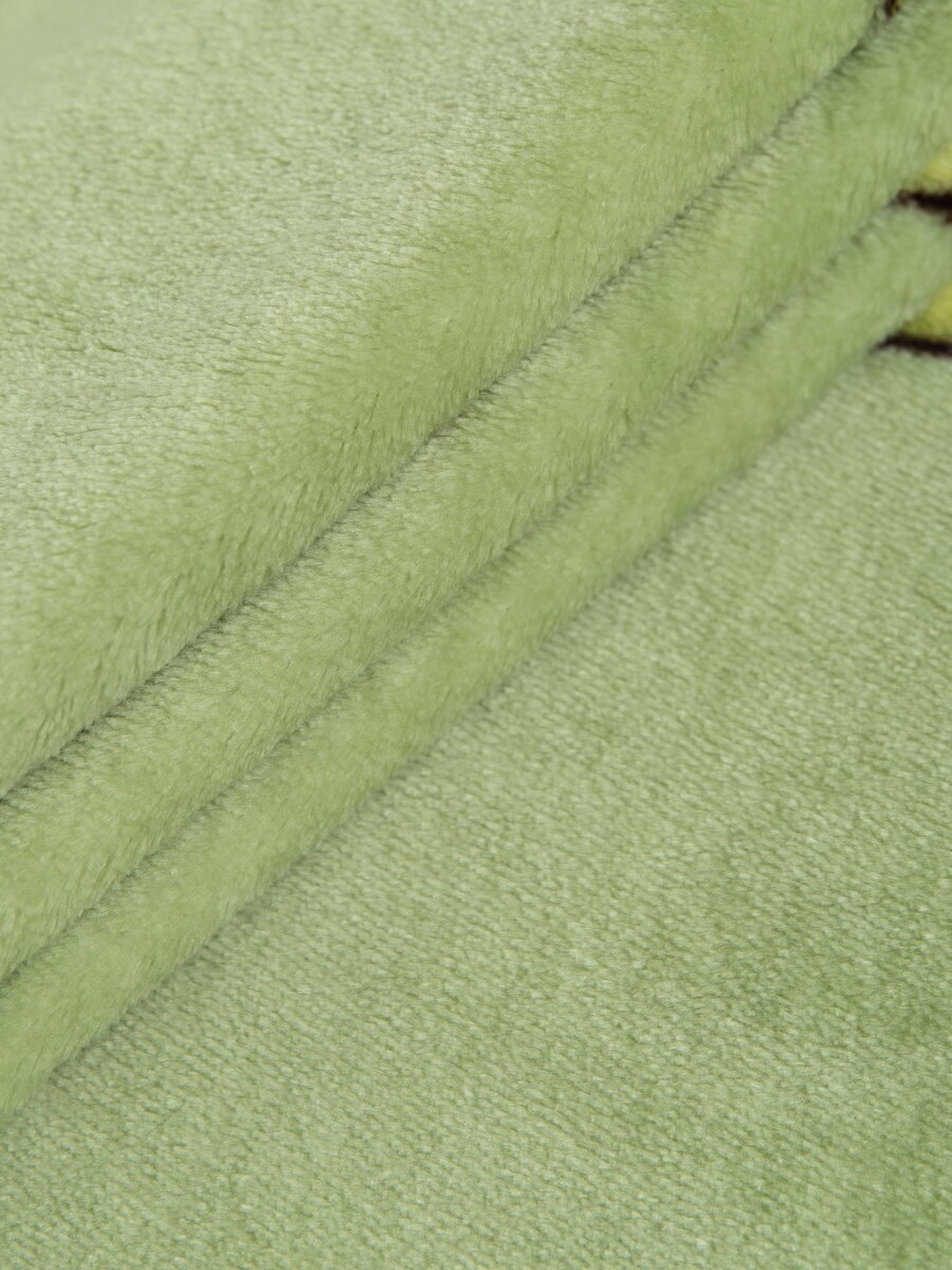 Плед TexRepublic Absolute 140х200 см, 1,5 спальный, фланелевый, покрывало на диван, теплый, мягкий, зеленый с принтом авокадо - фотография № 2