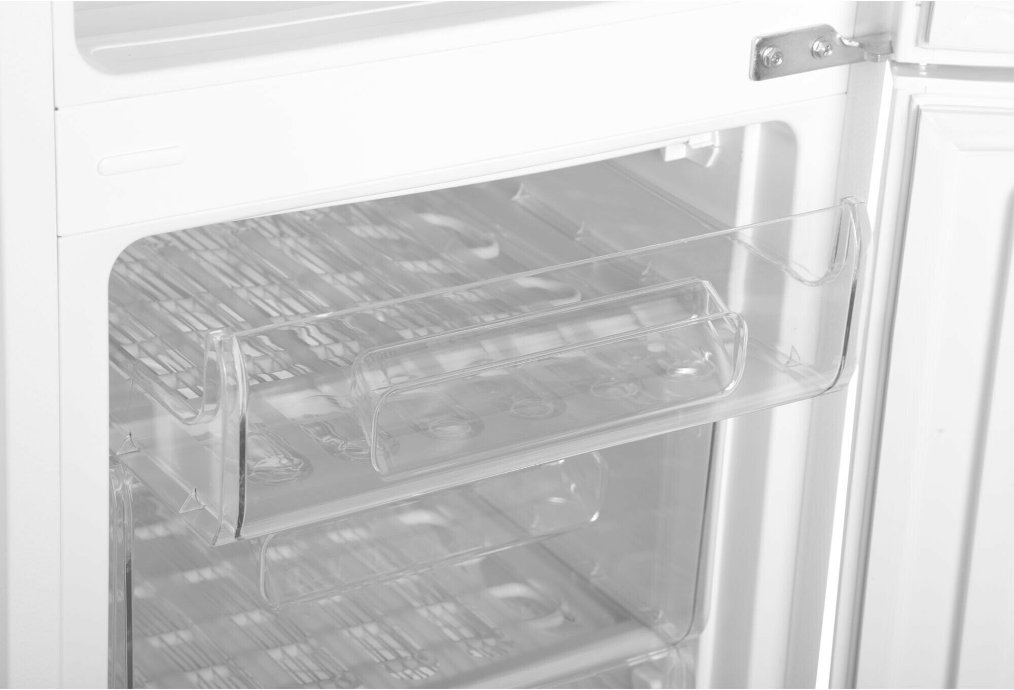 Холодильник SUNWIND 2-хкамерн. белый (двухкамерный) - фотография № 8